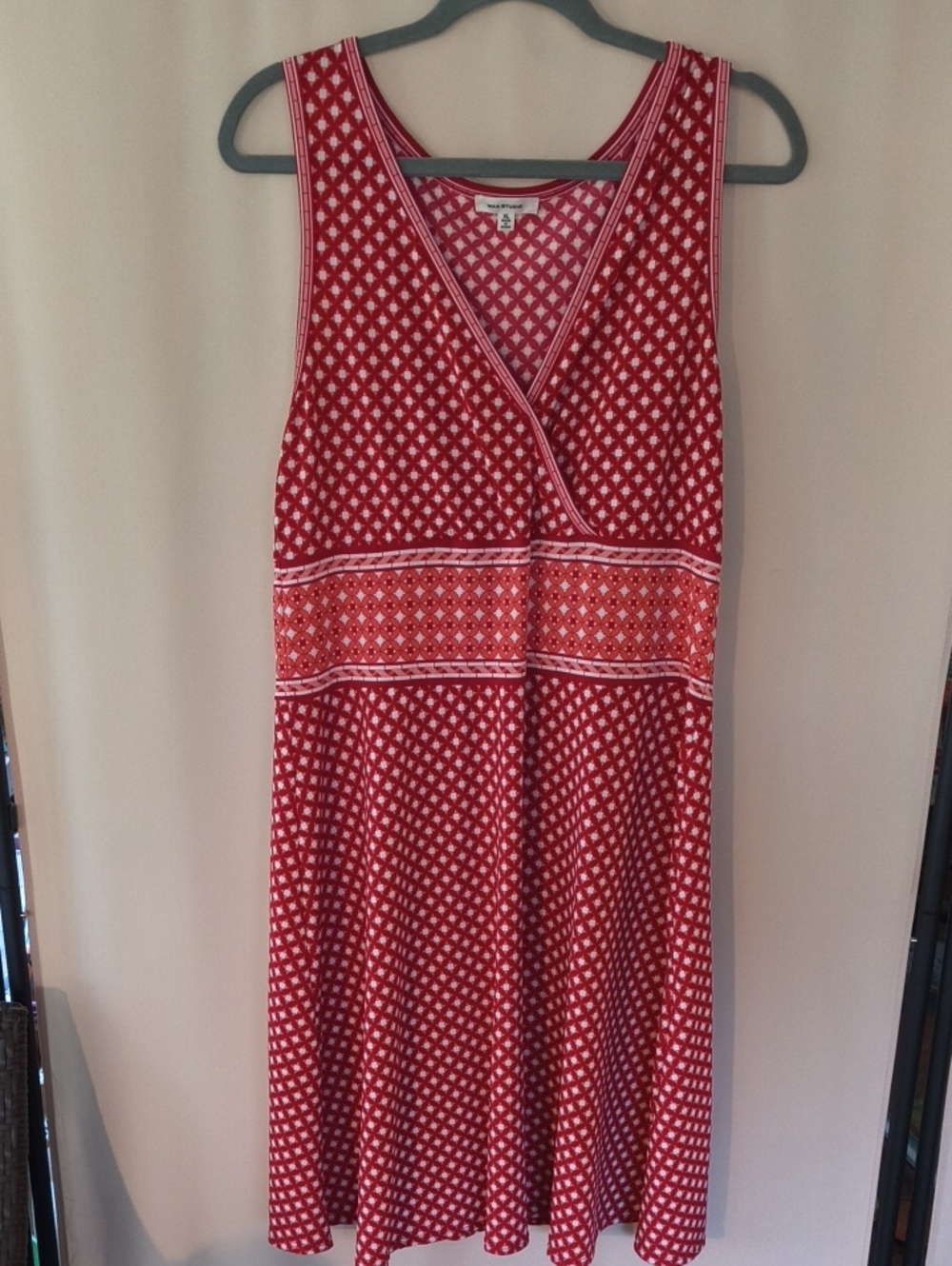 Max Studio Red and White Sleeveless V-Neck Midi Dress Size XL